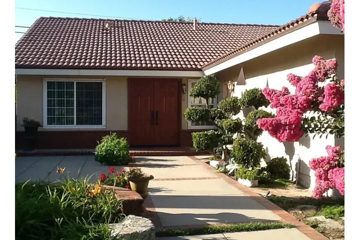 $2150 : READY FOR MOVE IN Cerritos image 2