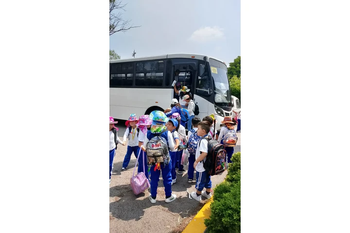 Transporte Cursos Verano image 3