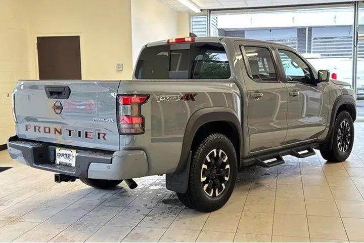 $36282 : Nissan Frontier 2023 4x4 S 4 image 4
