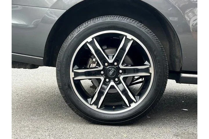 $33991 : Ford Expedition 2021 4x4 Lim image 7