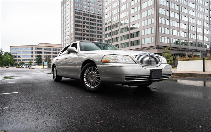 $8995 : 2009 LINCOLN TOWN CAR image 2