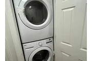 $1300 : Modern 2BR Apartment thumbnail