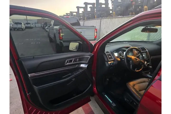 $18800 : Ford Explorer 2017 AWD Sport image 8