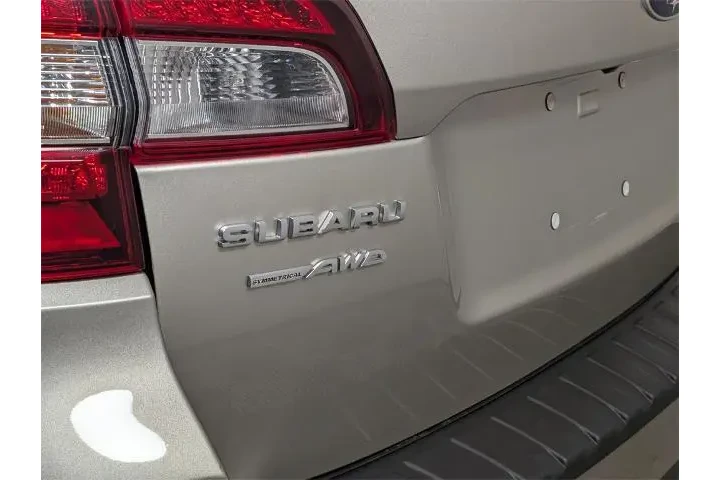 $16900 : Subaru Outback 2017 AWD 2.5i image 10