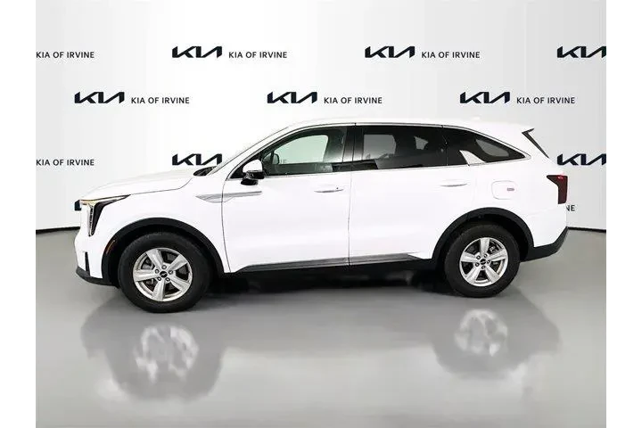 $27843 : Kia Sorento 2025 LX 4dr SUV image 4