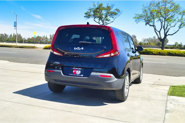 $15995 : 2022 Soul LX IVT image 5