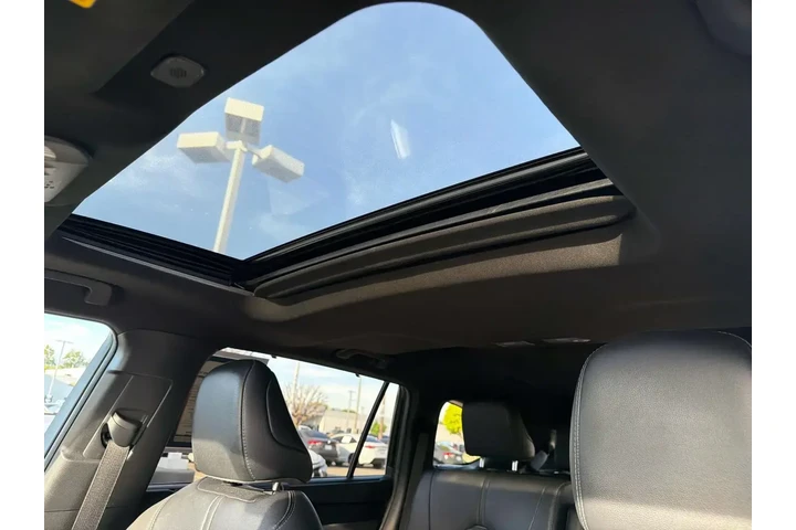 $37599 : Toyota Highlander 2023 L 4dr image 6