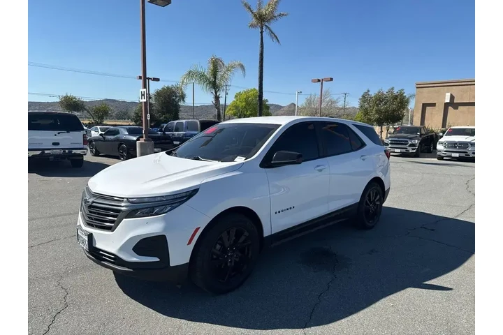$19831 : Chevrolet Equinox 2024 LS 4d image 4