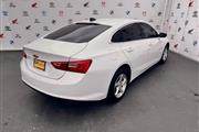 $15995 : Used 2018 Malibu 4dr Sdn LS w thumbnail