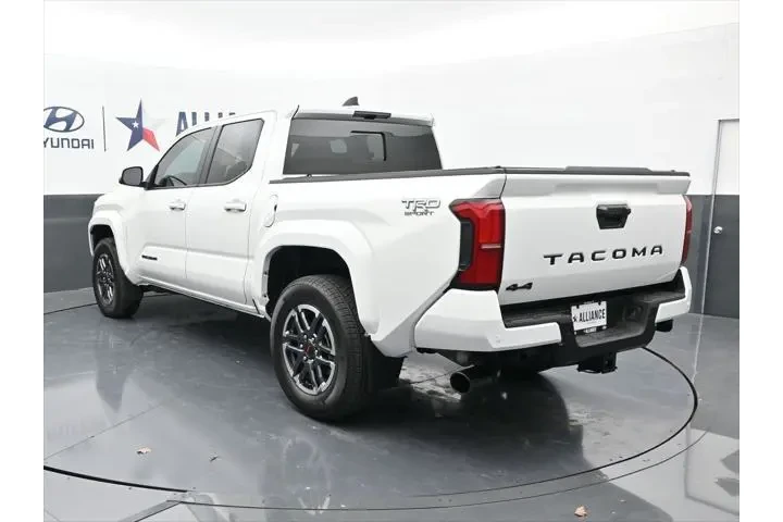 $39943 : Toyota Tacoma 2024 4x4 TRD S image 4