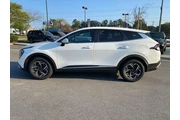 $18620 : Kia Sportage 2024 LX 4dr SUV thumbnail