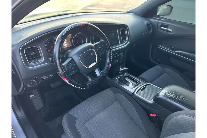 $6495 : 2015 Charger SE image 10