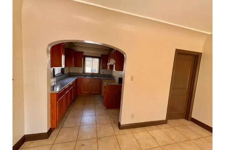 $1500 : Albany St,Huntington Park,CA📍 image 4