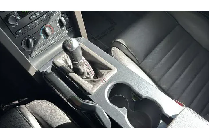 $39987 : Ford Shelby GT500 2007 2dr C image 9