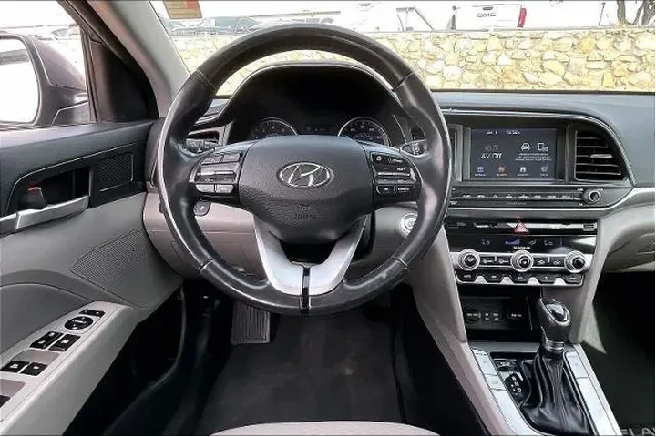 $13308 : Hyundai ELANTRA 2019 SE 4dr image 5