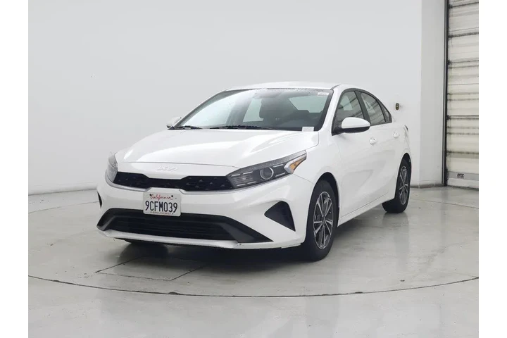 $17998 : Kia Forte 2022 LXS 4dr Sedan image 4