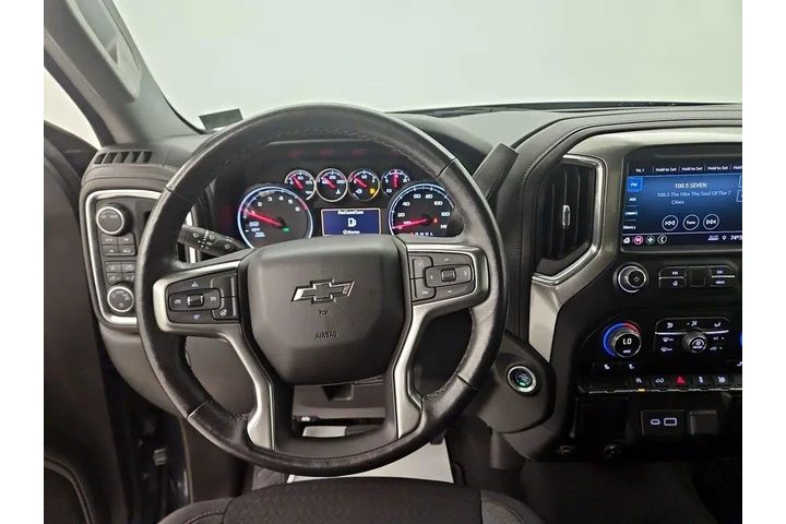 $37998 : Chevrolet Silverado 1500 202 image 10