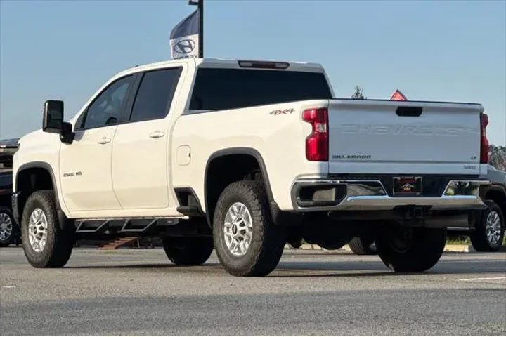 $39990 : Chevrolet Silverado 2500HD 2 image 6