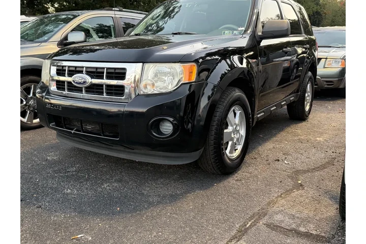 $7599 : 2010 Escape image 3