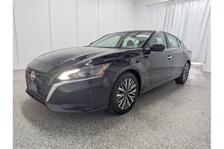 $21997 : Nissan Altima 2023 2.5 SV 4d image 5