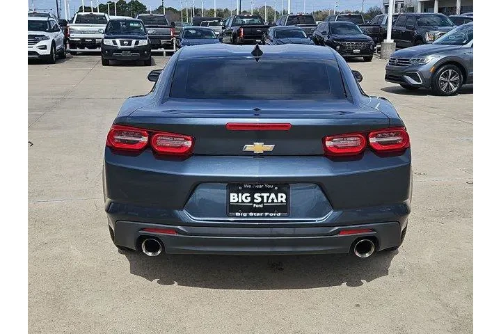 $20995 : Chevrolet Camaro 2021 LT 2dr image 4