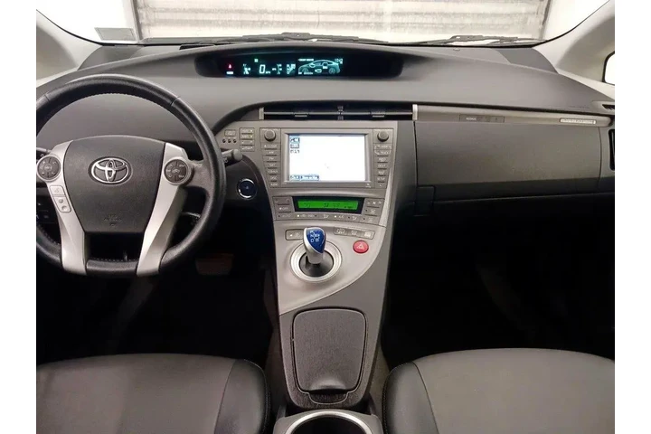 $16998 : Toyota Prius Plug-in Hybrid image 9