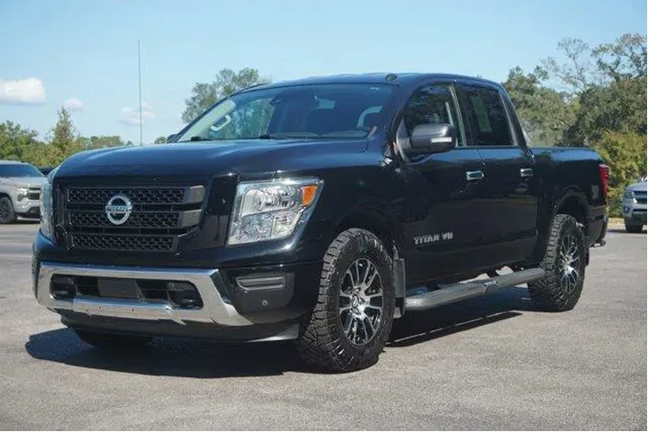 $27990 : Nissan Titan 2020 4x4 SV 4dr image 5