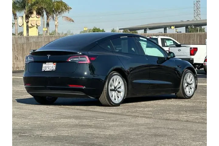 $23990 : Tesla Model 3 2022 4dr Sedan image 3