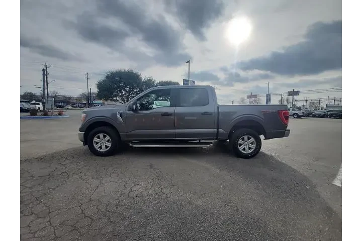 $35997 : Ford F-150 2021 4x4 XLT 4dr image 6