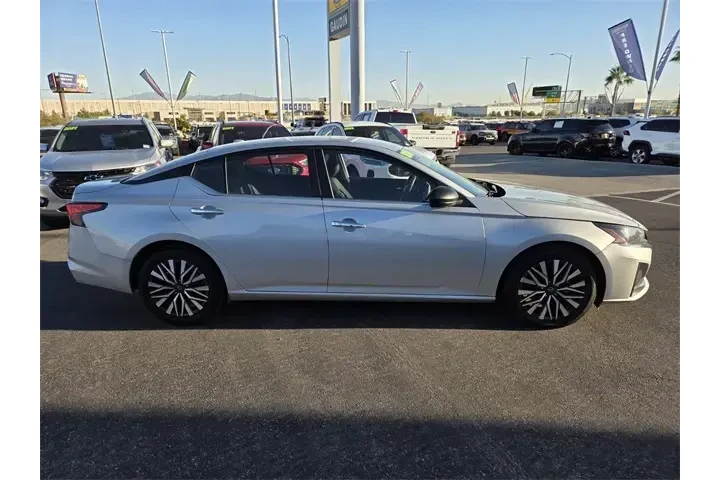 $19777 : Nissan Altima 2024 2.5 SV 4d image 10