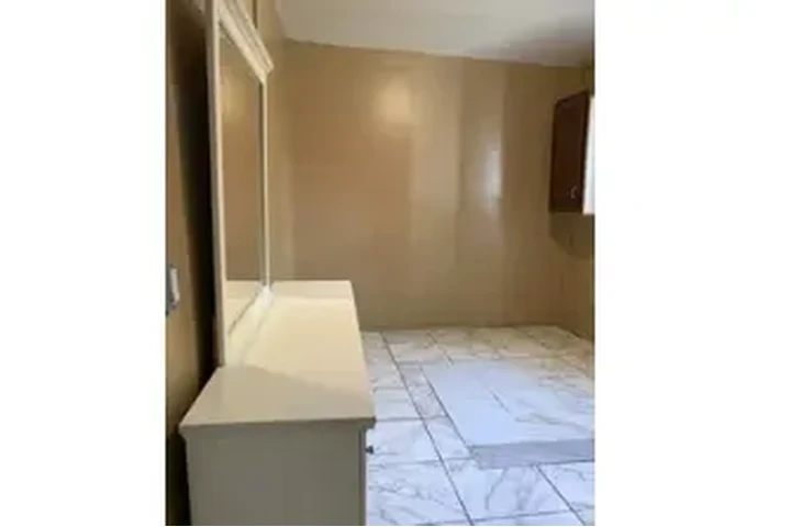 $1250 : SE RENTA CUARTO PRIVADO image 5