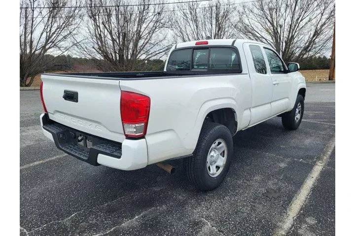 $17500 : Toyota Tacoma 2017 4x2 SR5 4 image 4