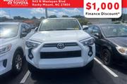 $35991 : PRE-OWNED 2021 TOYOTA 4RUNNER thumbnail