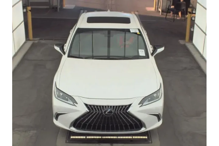 $34490 : Lexus ES 350 2023 4dr Sedan image 2