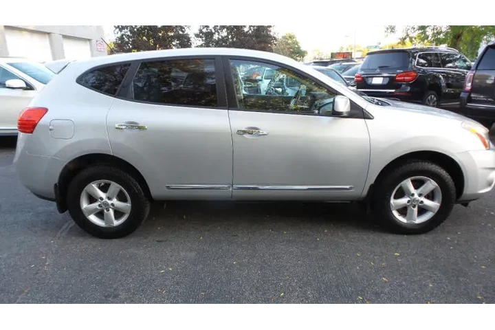 $8900 : 2013 Rogue SV image 4
