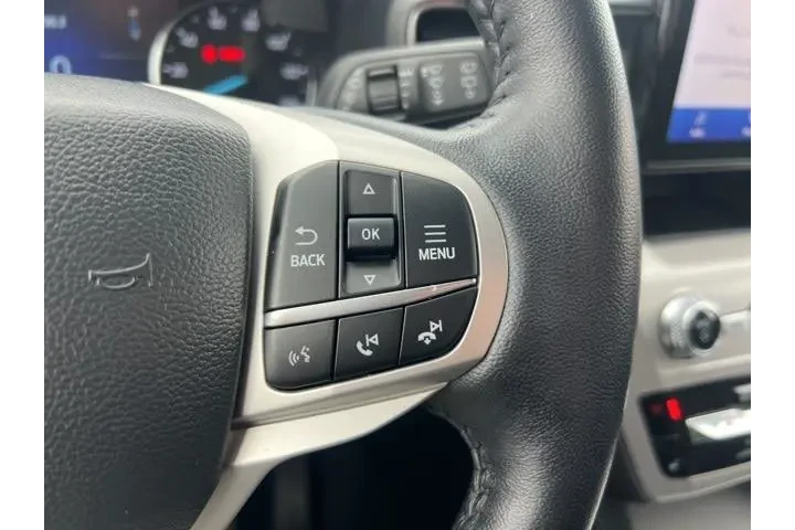 $27345 : Ford Explorer 2023 AWD XLT 4 image 10