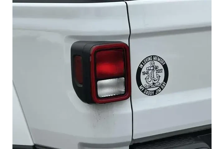 $26594 : Jeep Gladiator 2022 4x4 Will image 9