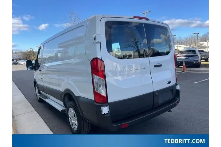 $32000 : Ford Transit 2024 250 3dr SW image 6