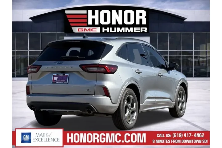 $23588 : Ford Escape 2024 ST-Line 4dr image 3