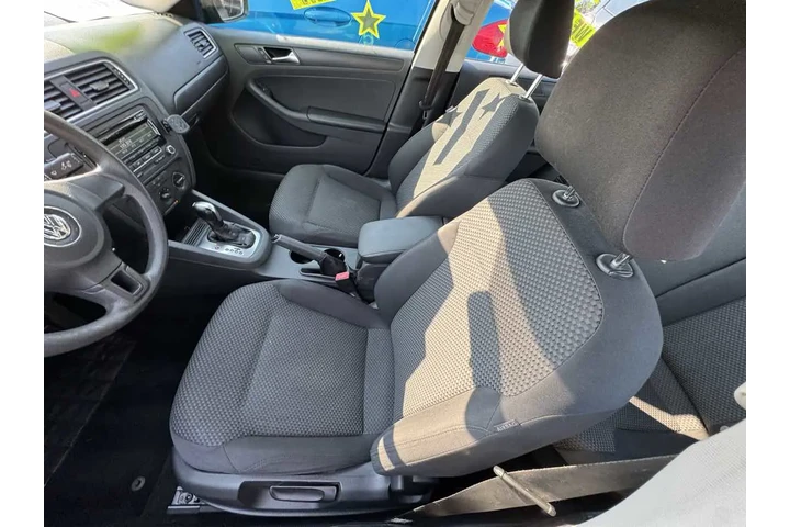 $7988 : 2014 Jetta Sedan S image 10