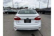 $5450 : 2015 Fiesta SE thumbnail