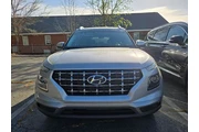 $22852 : Hyundai VENUE 2025 SEL 4dr C thumbnail