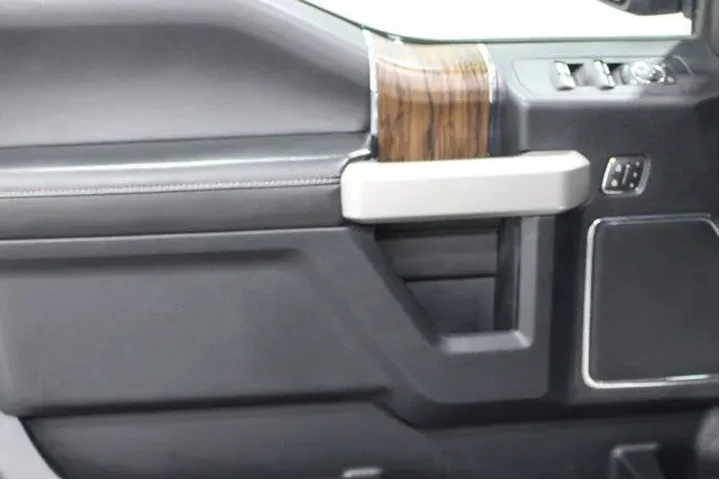 $24982 : Ford F-150 2018 4x4 Lariat 4 image 6