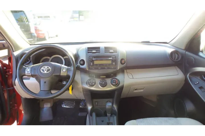 $8900 : 2012 RAV4 image 10