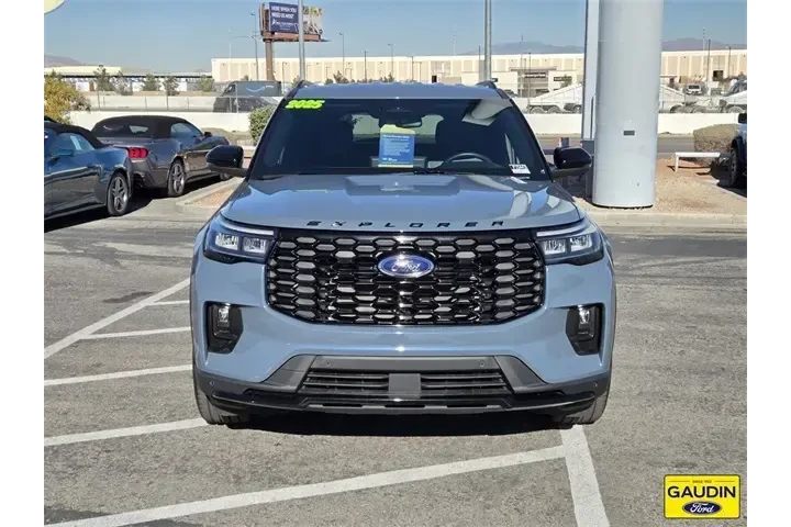 $39900 : Ford Explorer 2025 ST-Line 4 image 2