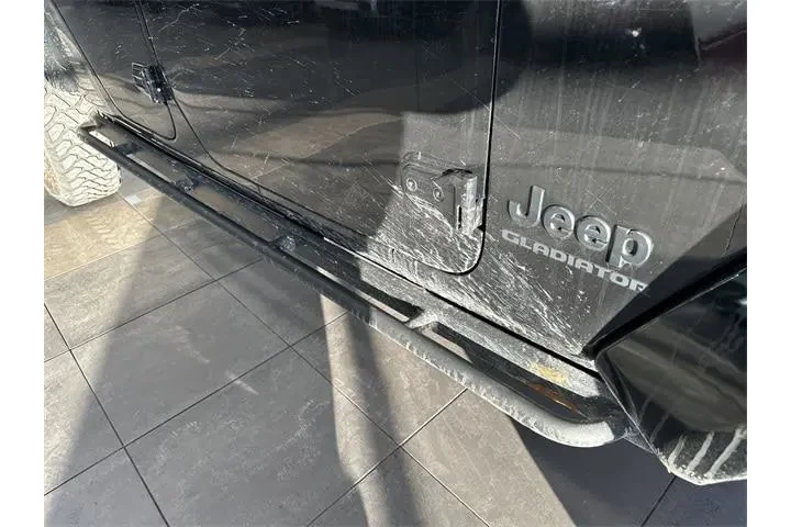 $23000 : Jeep Gladiator 2020 4x4 Spor image 6