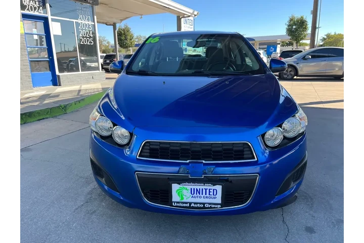 2016 Sonic LT Auto Sedan image 2