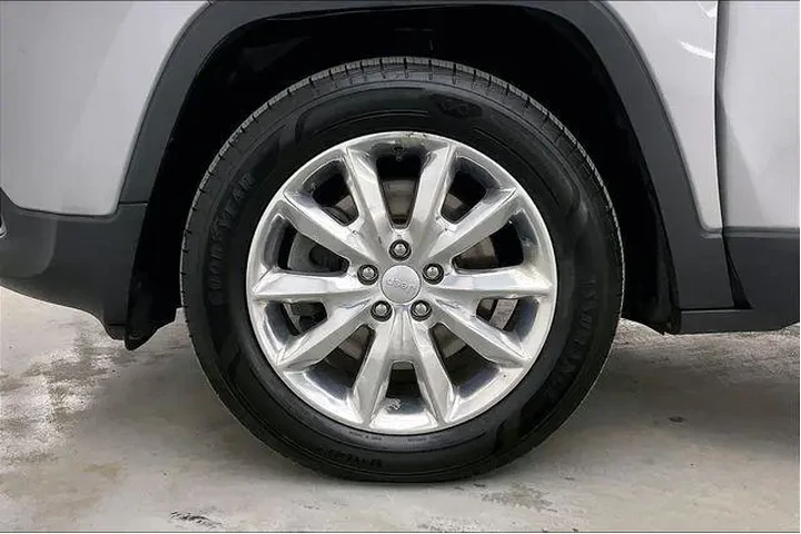 $14490 : Jeep Cherokee 2017 4x4 Limit image 10