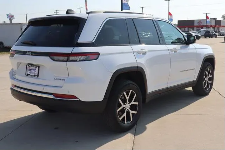 $39990 : Jeep Grand Cherokee 2024 4x4 image 5