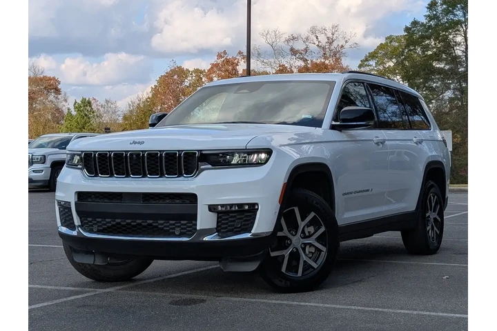 $37995 : Jeep Grand Cherokee L 2024 4 image 4